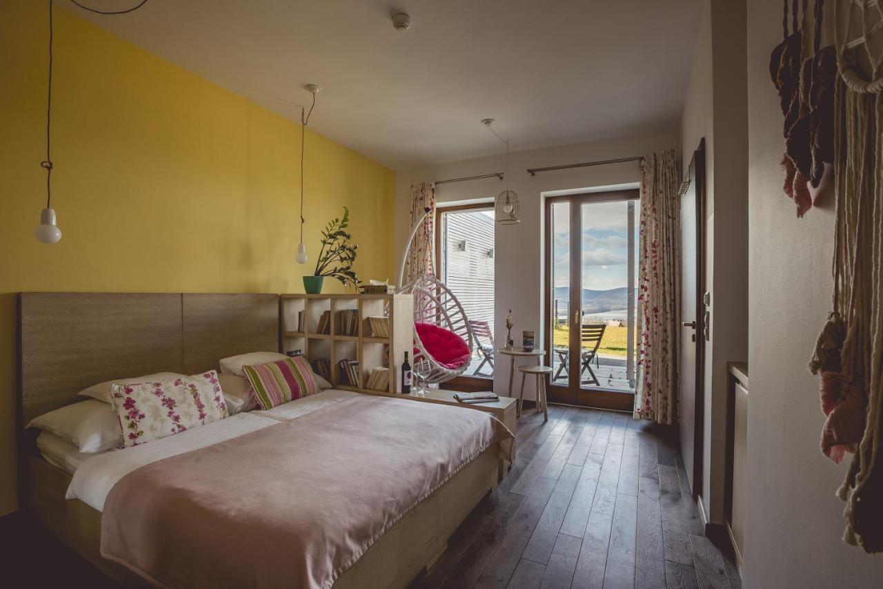Natura Hill Zebegeny - Butik Szobak Es Etterem Bagian luar foto